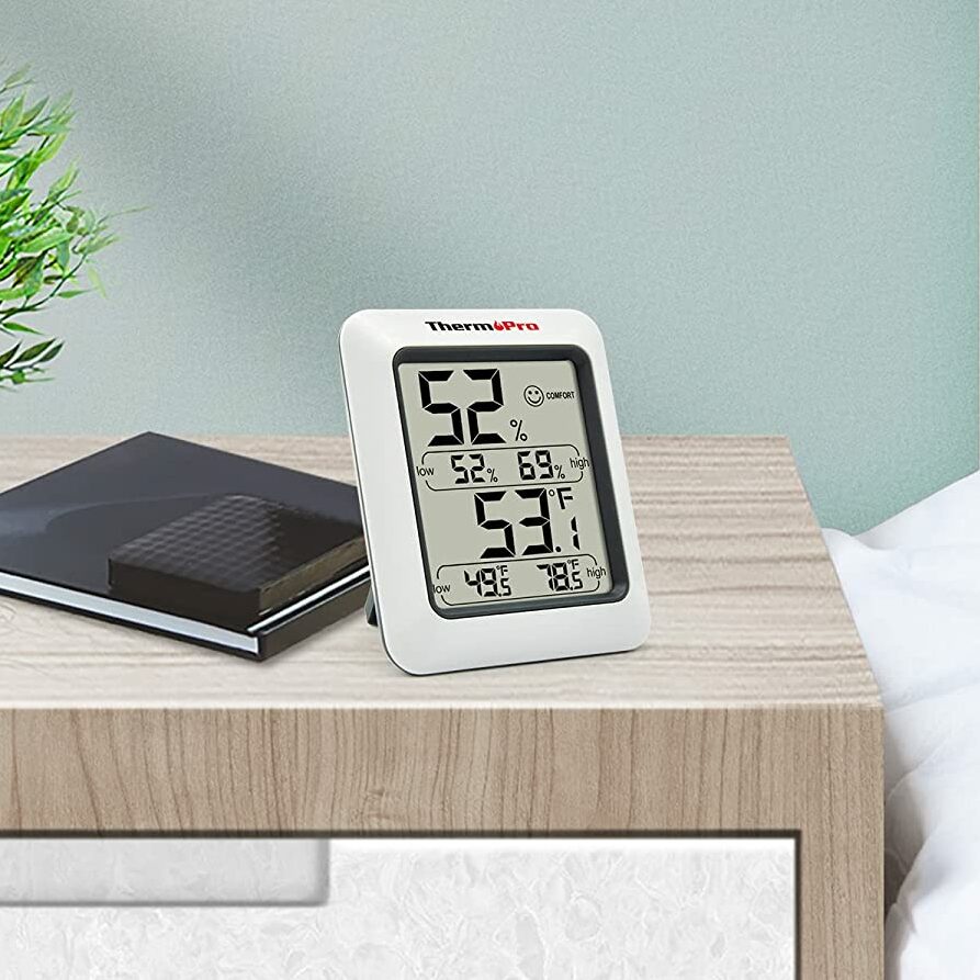 Hygrometer : humidity in the home